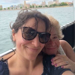 Meet your Posher, Lisa